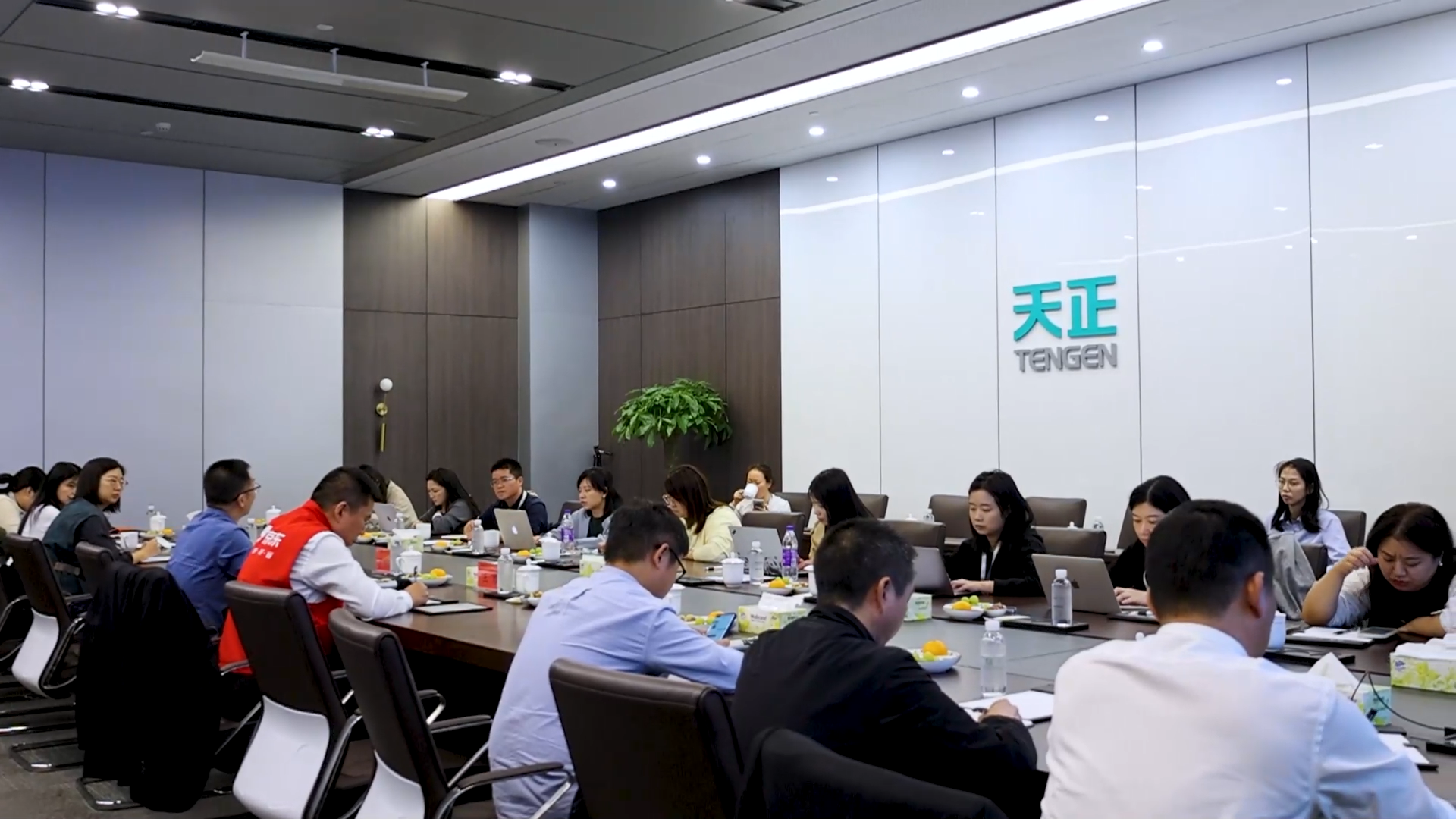 京东工业走进17c官网点击进入，探访产业数智化之路！